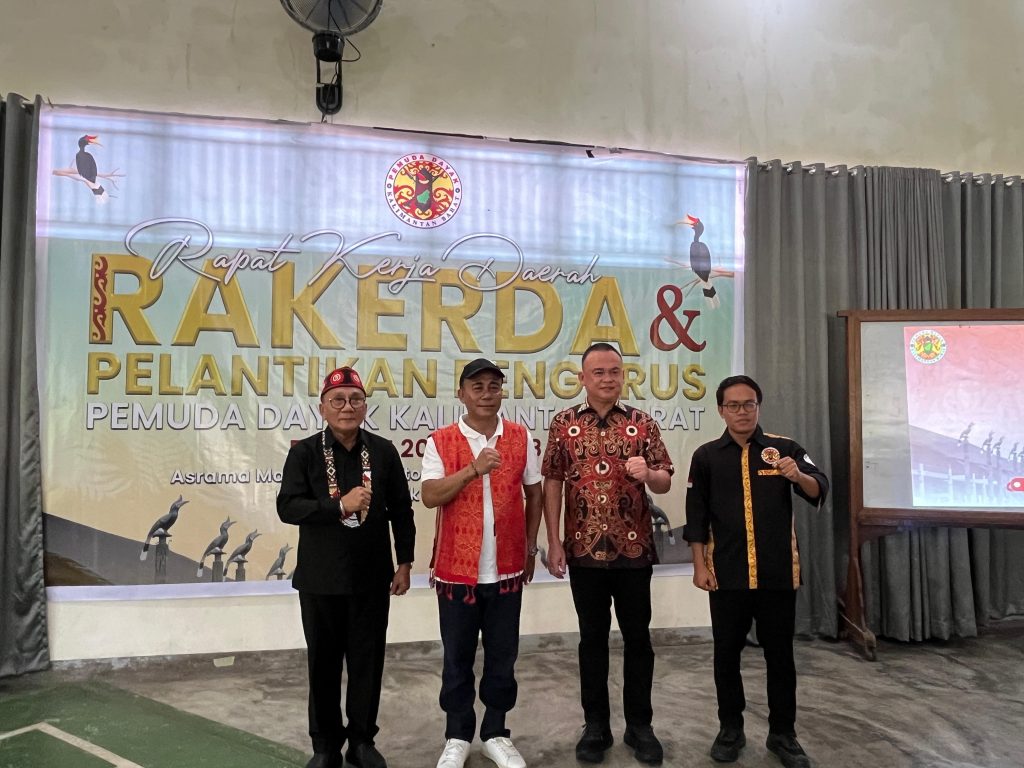 Pemuda Dayak Kalbar