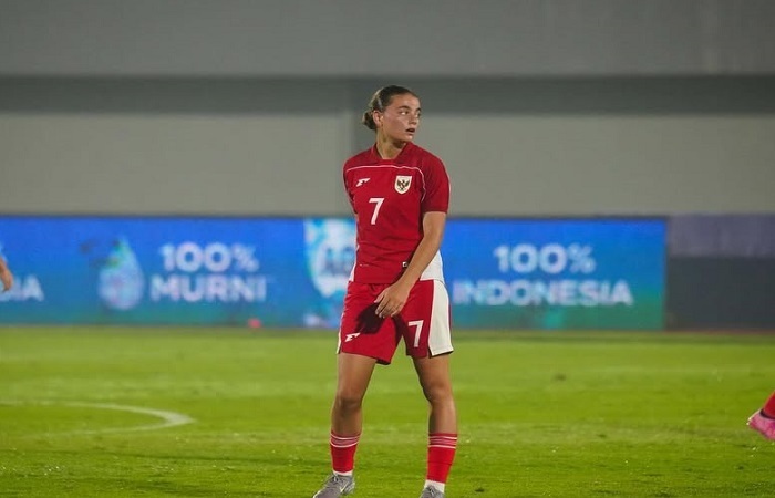 Timnas Putri Indonesia akan menghadapi tuan rumah Thailand pada laga perdana SEA Games 2025. Simak jadwal, analisis pertandingan, dan daftar lengkap pemain Garuda Pertiwi.