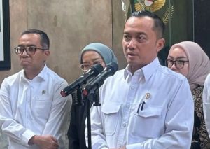 Pemerintah masih menahan keputusan rekrutmen ASN 2026 karena menunggu penetapan sektor prioritas dan menyesuaikan dengan kemampuan fiskal negara.