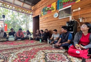Sebanyak 19 jurnalis dan kreator konten mengikuti Kolase Journalist Camp 2026 di Desa Medan Mas, Kubu Raya, untuk memperkuat kampanye pelestarian mangrove dalam rangka International Mangrove Day.